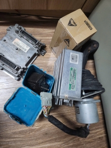 Hộp điều khiển máy lu Bomag