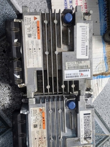 Hộp điều khiển động cơ Isuzu